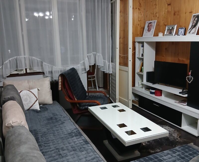 Jednosoban stan, Lesnina 11